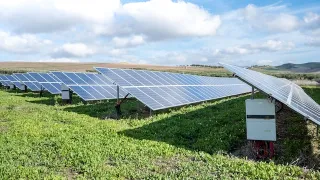 太陽光発電は長期間、安定した収入の見込める事業